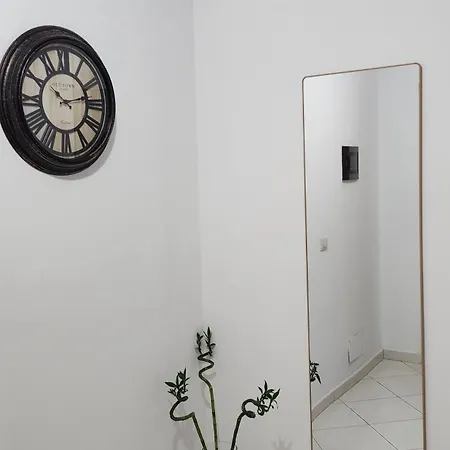 Neni's Seaside Appartement Vlorë